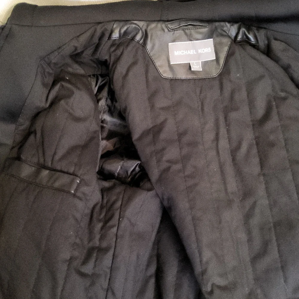 Unisex Michael Kors black soft faux leather 2fer bomber hoodie jacket L - Picture 5 of 5